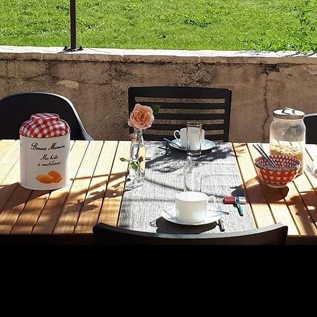 Au Chat Perche Mareil-sur-Mauldre Dış mekan fotoğraf