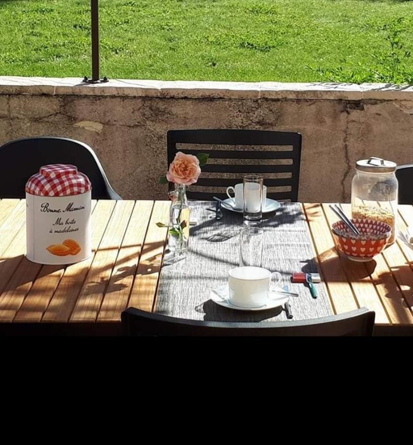 Au Chat Perche Mareil-sur-Mauldre Dış mekan fotoğraf